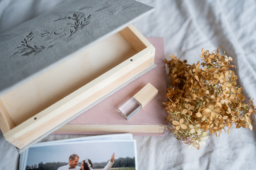 Velvet Book - Holzbox mit Stoffdeckel für Fotos 13x18cm