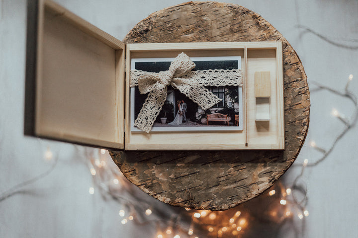Holzbox für 10x15cm Fotos und USB Fach